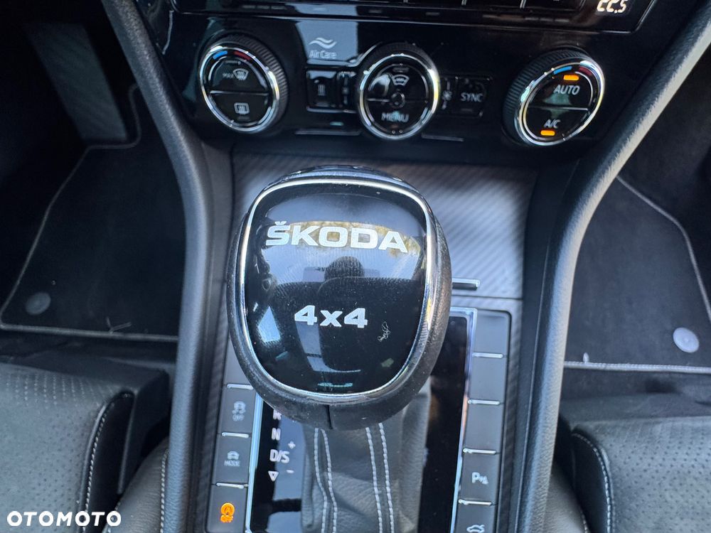 Skoda Superb 2.0 TSI 4x4 Sportline DSG - 23