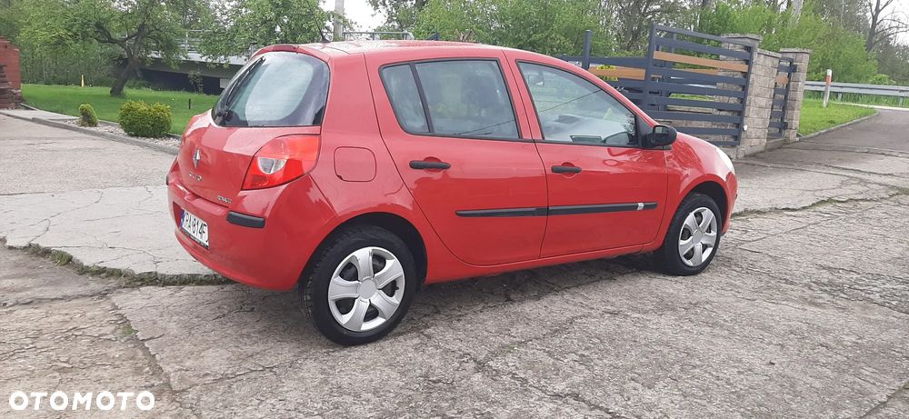 Renault Clio - 16