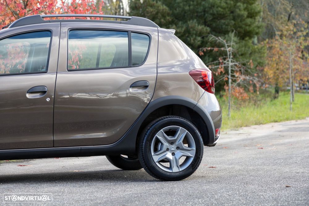 Dacia Sandero 0.9 TCe Stepway - 6