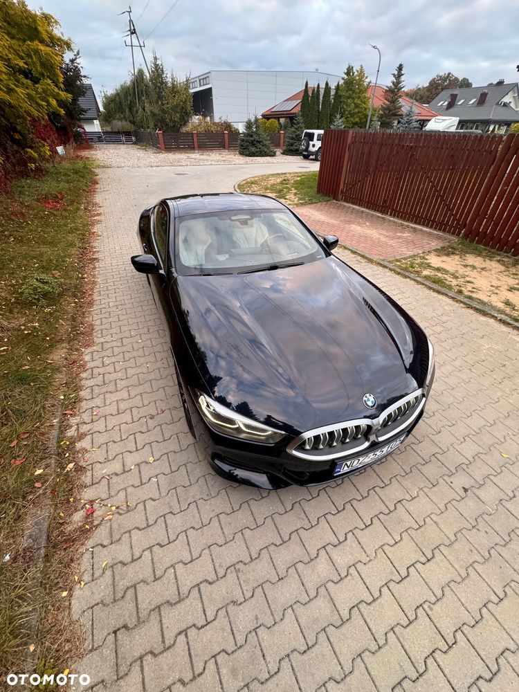 BMW Seria 8 - 21