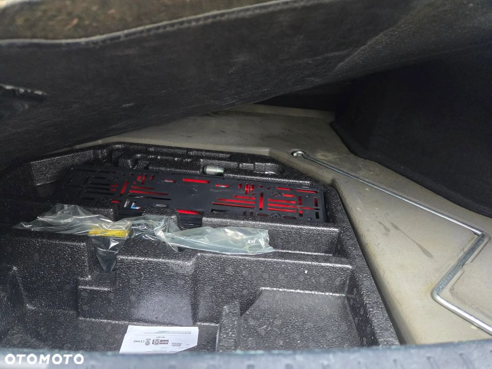 Toyota Avensis 1.8 Luna - 14