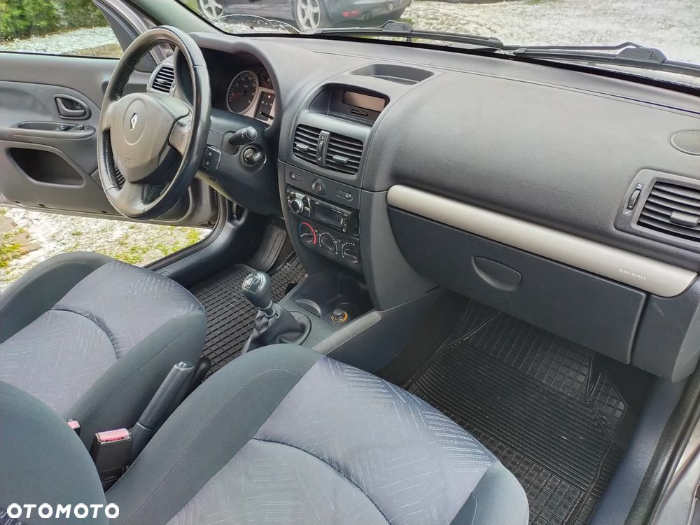 Renault Clio 1.2 16V Dynamique - 10