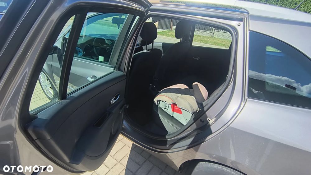 Renault Clio 1.2 16V TCE Alize Euro5 - 14