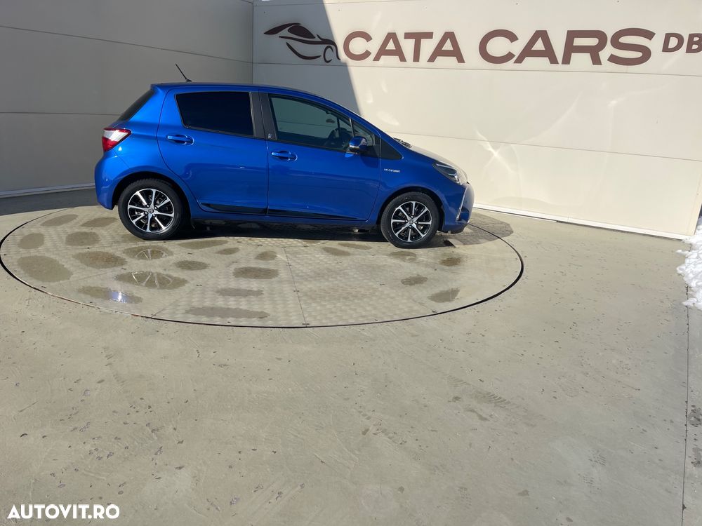 Toyota Yaris ver-1-5-vvt--i-selection - 18