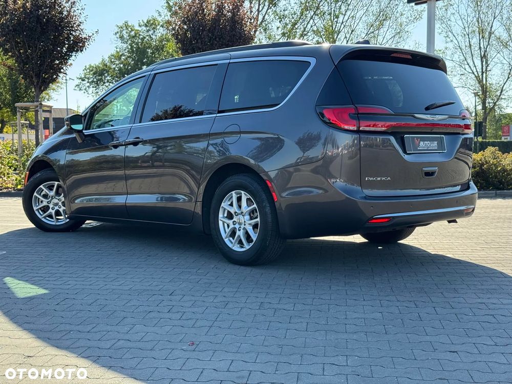 Chrysler Pacifica - 3