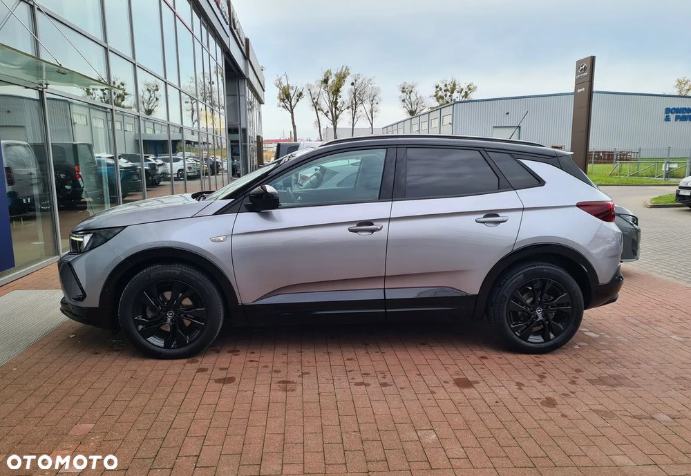 Opel Grandland 1.2 T GS S&S - 10