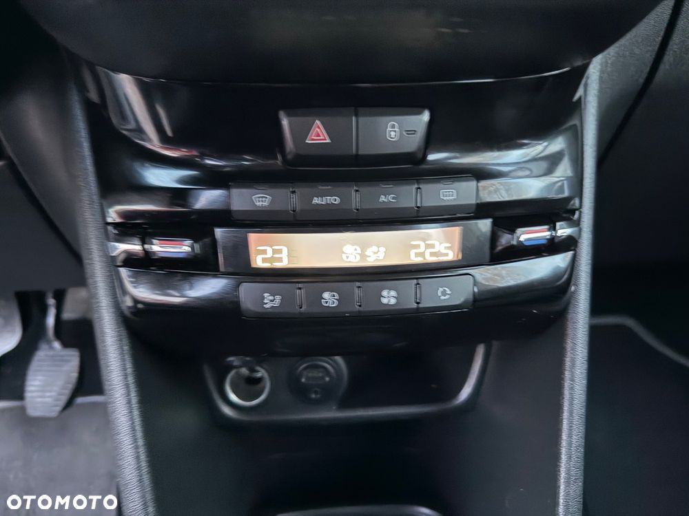 Peugeot 2008 PureTech 110 Style - 18