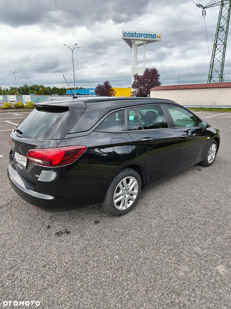 Opel Astra 1.6 CDTI Essentia S&S - 9