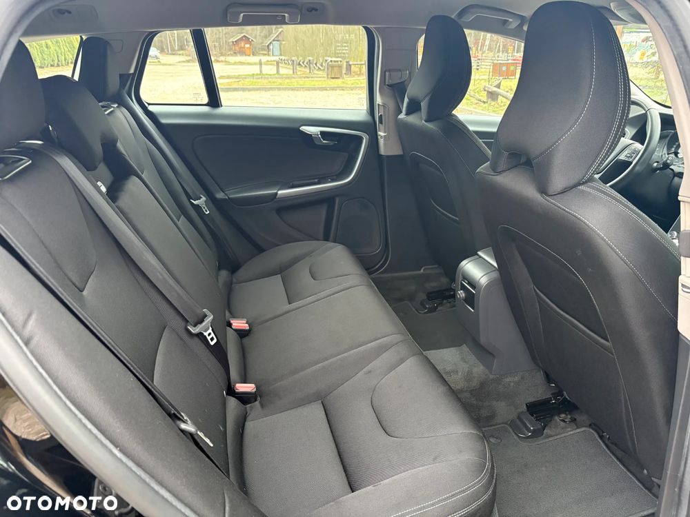 Volvo V60 T3 Drive-E Kinetic - 6