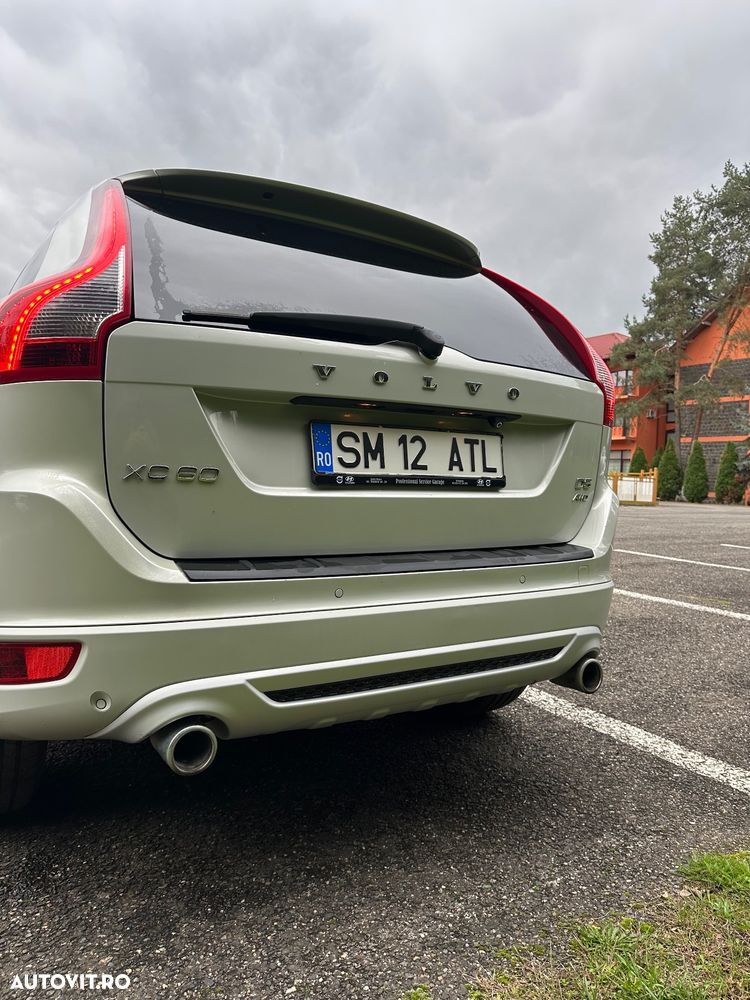 Volvo XC 60 D5 AWD RDesign - 6