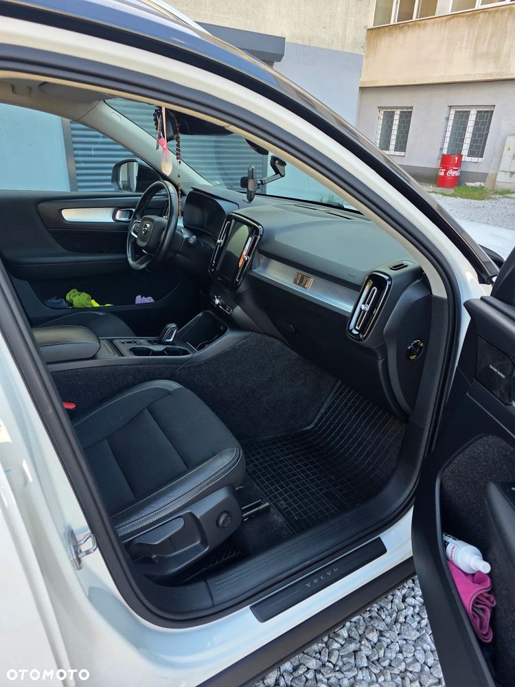 Volvo XC 40 D3 SCR Momentum - 9