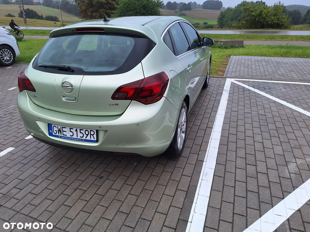 Opel Astra 1.7 CDTI Cosmo - 8