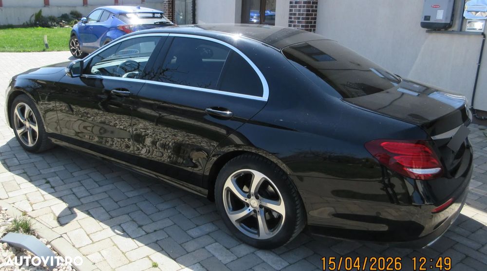 Mercedes-Benz E 220 d 4MATIC 9G-TRONIC AMG Line - 7