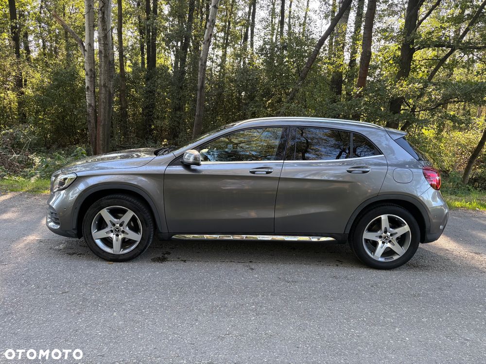 Mercedes-Benz GLA 180 7G-DCT AMG Line - 6