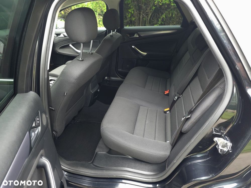 Ford Mondeo 2.0 TDCi Titanium - 11