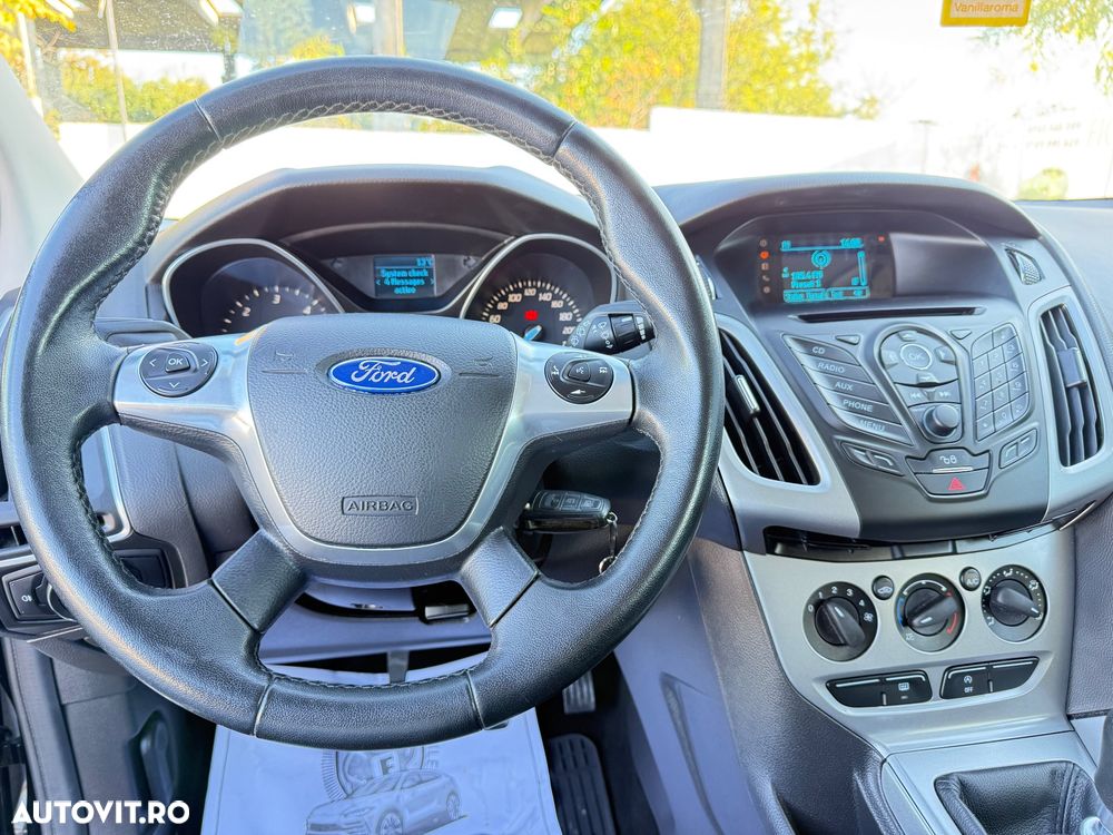 Ford Focus Turnier 1.6 TDCi DPF Titanium - 14
