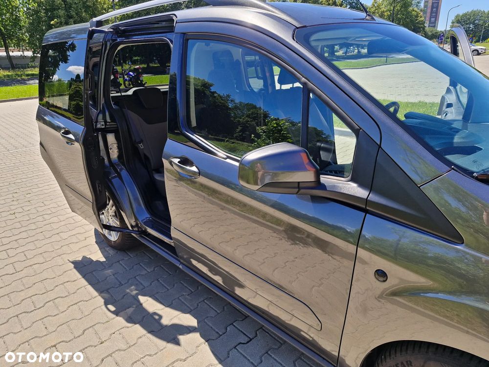 Ford Tourneo Courier 1.0 EcoBoost S&S Trend - 11