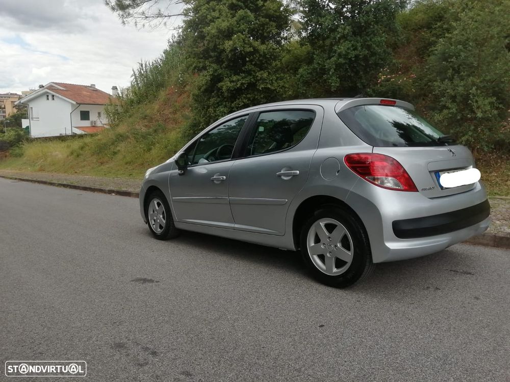 Peugeot 207 1.4 HDi Premium - 5