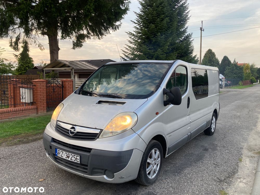 Opel Vivaro - 1