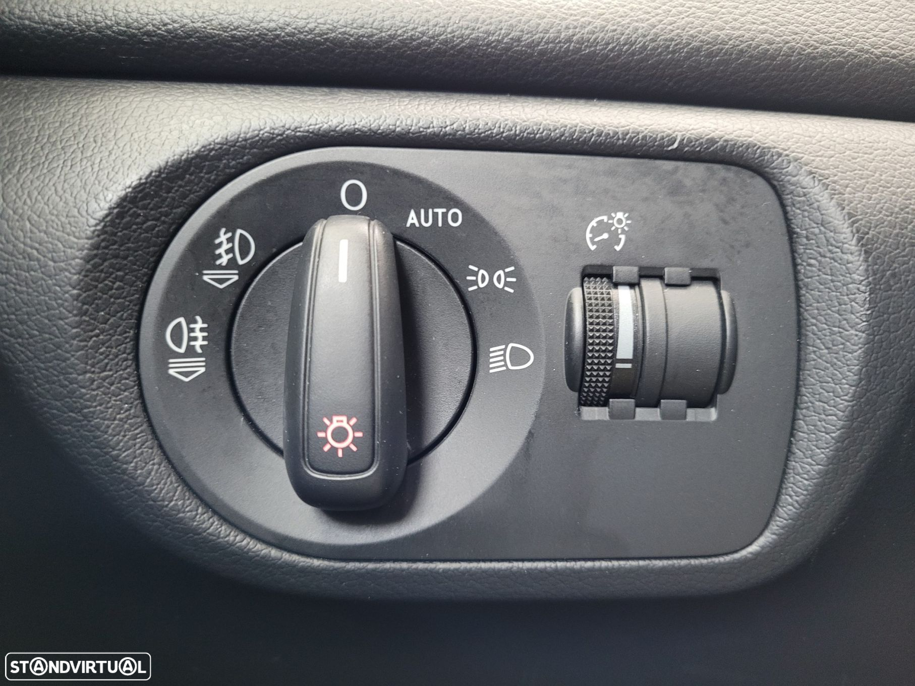 Audi Q3 2.0 TDI quattro S-tronic - 37