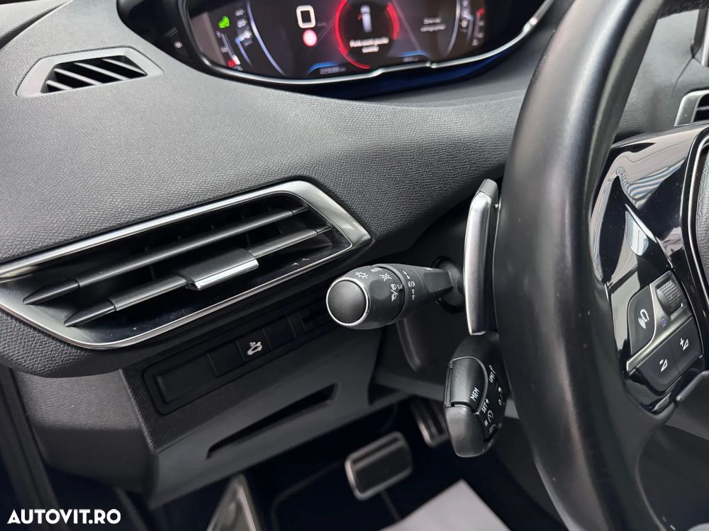 Peugeot 5008 1.5 BlueHDI s&s EAT8 GT-Line - 25