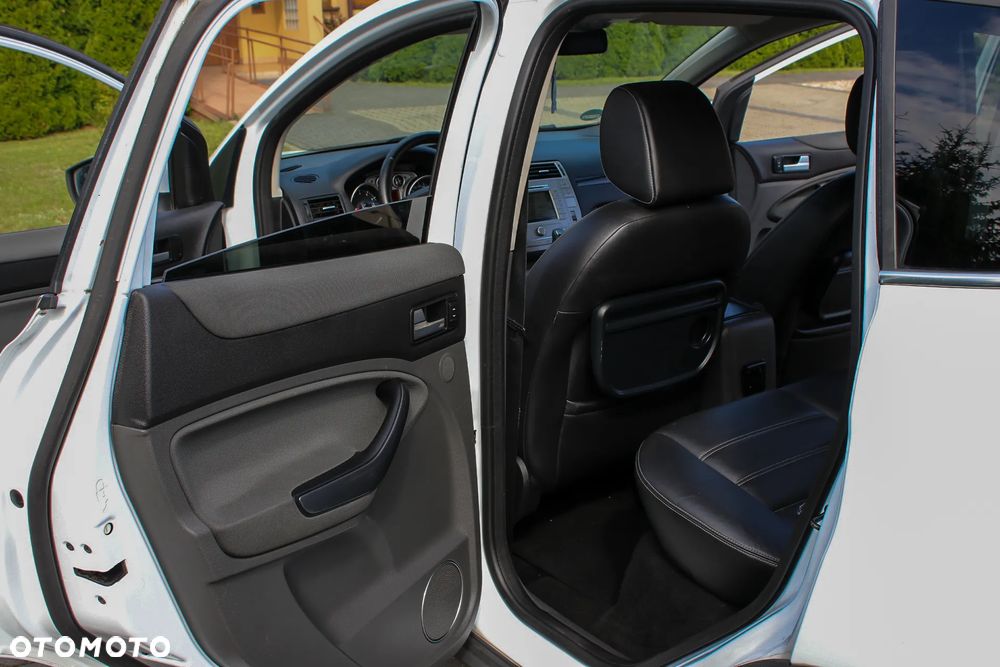 Ford Kuga 2.5 4x4 White Magic - 24