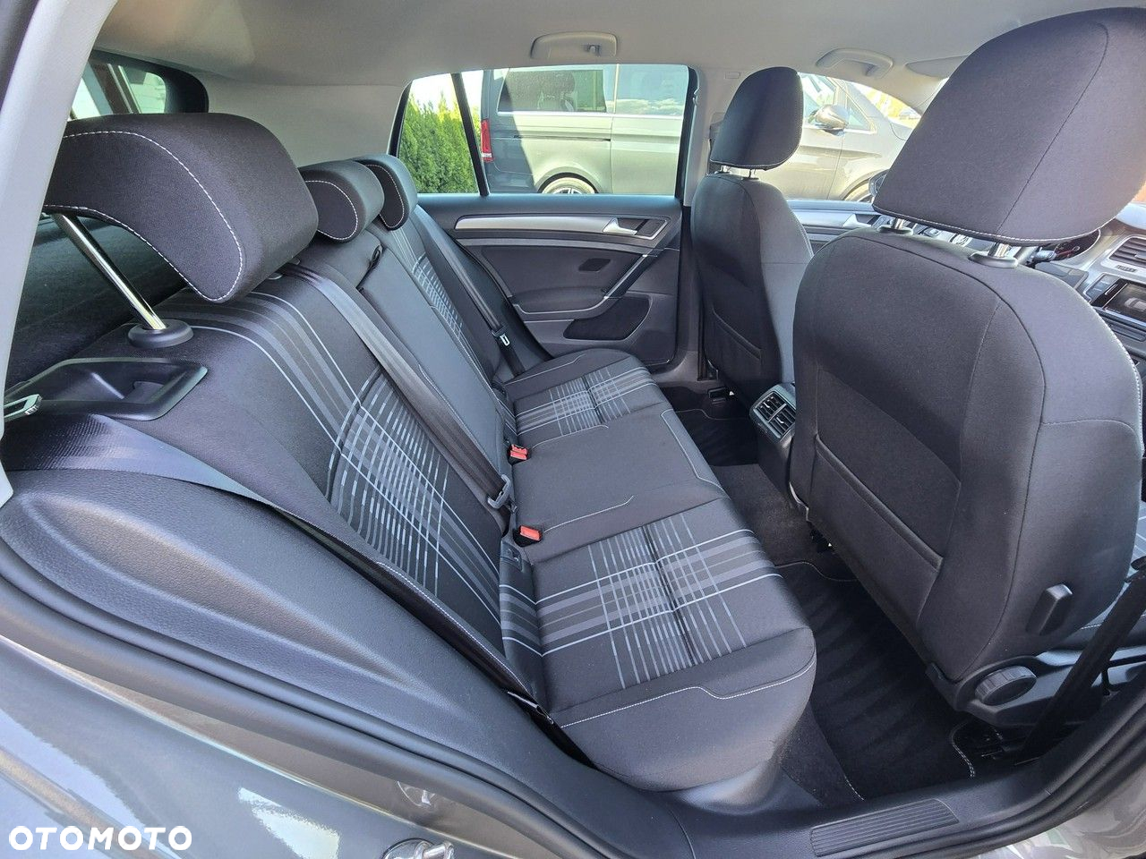 Volkswagen Golf 1.2 TSI BlueMotion Technology Lounge - 23