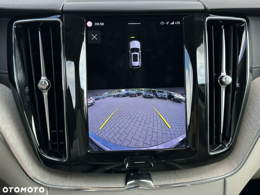 Volvo XC 60 T6 AWD Recharge Geartronic Inscription - 28