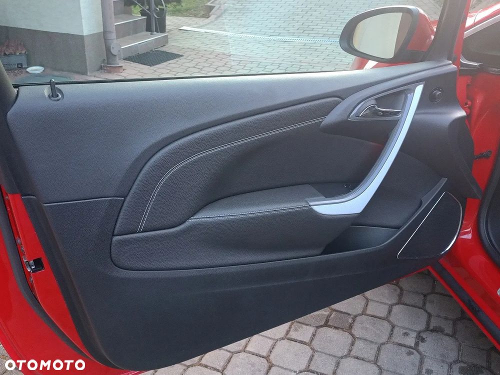 Opel Astra 1.6 Turbo Edition - 10