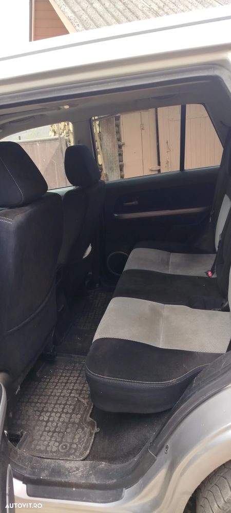 Suzuki Grand Vitara 1.9 DDIS Navi - 7