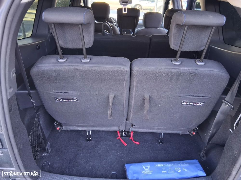 Dacia Lodgy 1.5 Blue dCi SL Go 7L - 23
