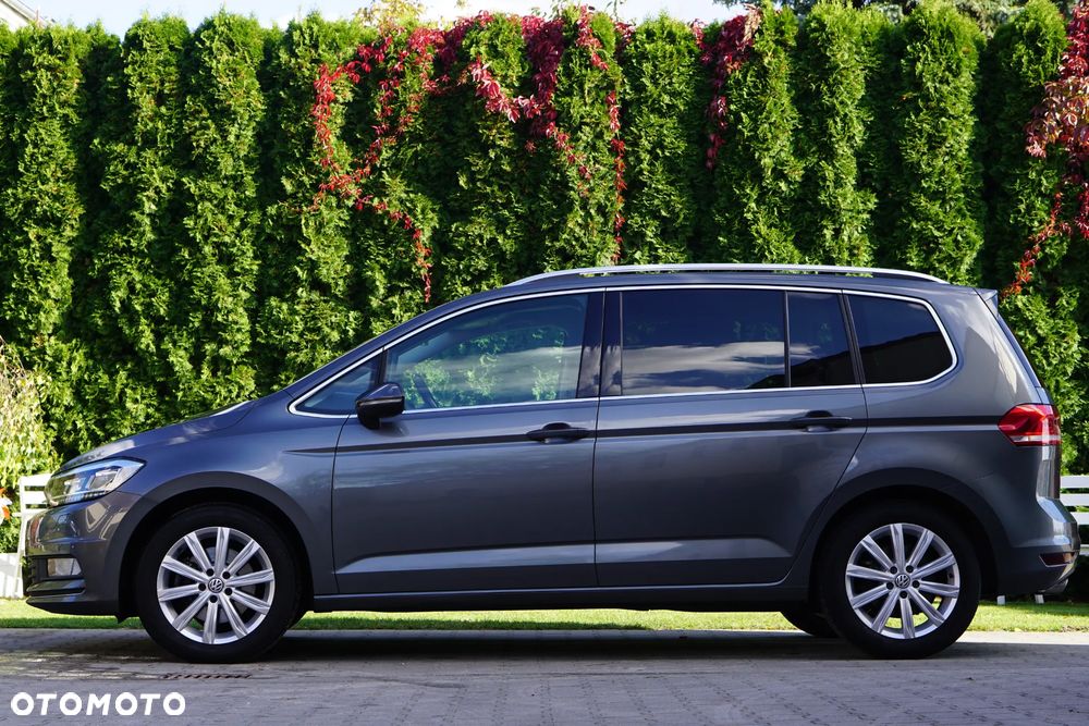 Volkswagen Touran - 23