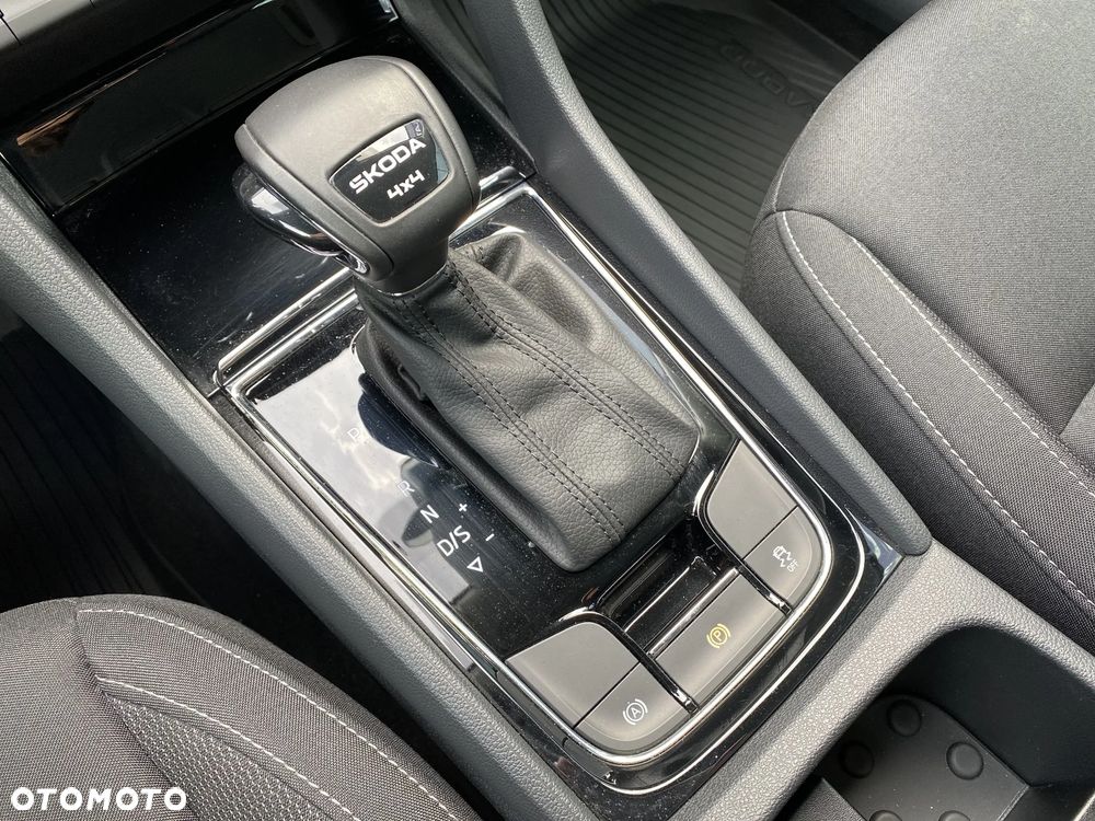 Skoda Karoq 2.0 TDI SCR 4x2 Selection DSG - 21