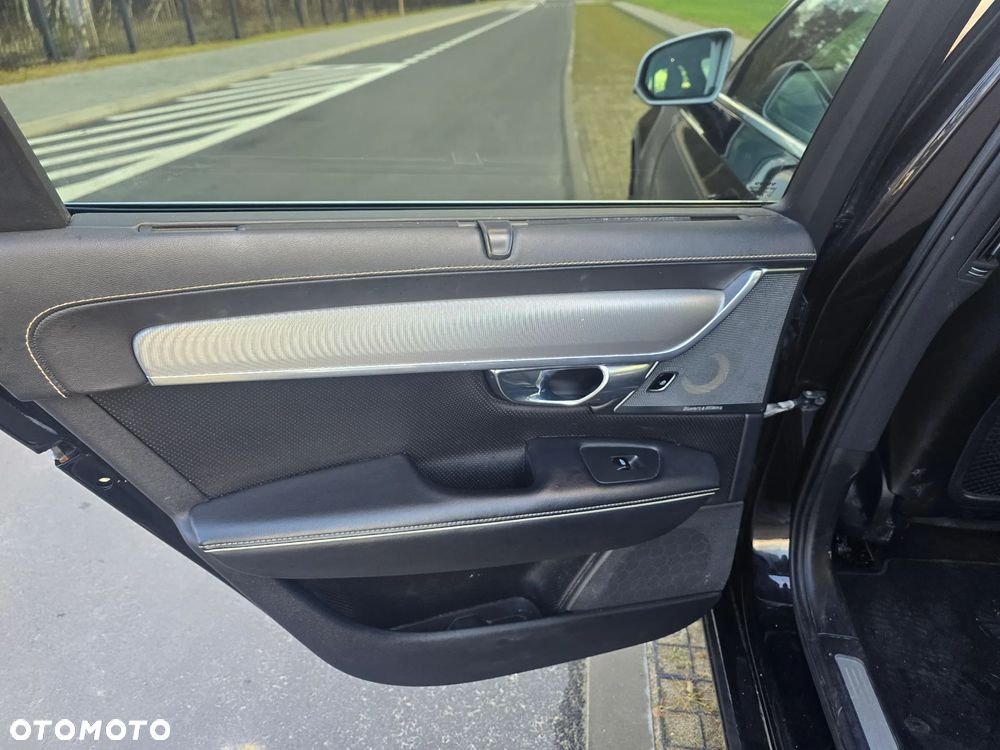 Volvo V90 D4 AWD R-Design - 23