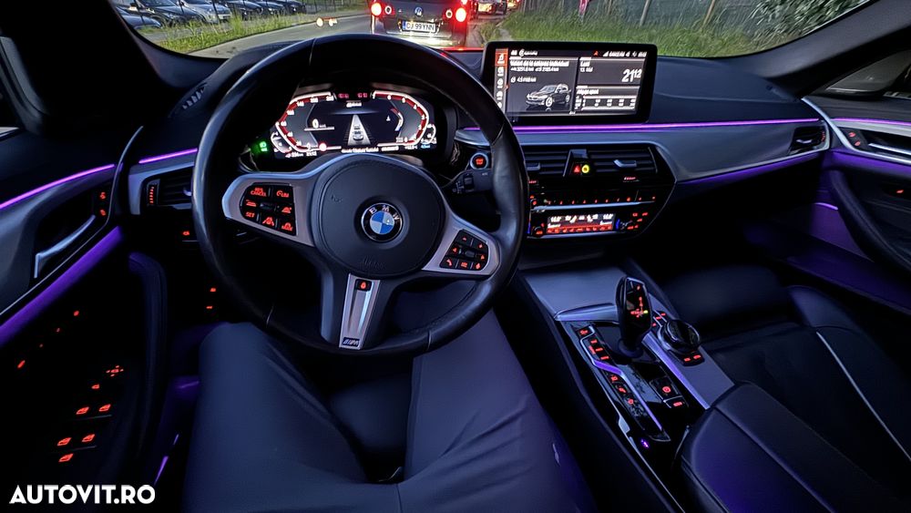 BMW Seria 5 530e Aut. Luxury Line - 36