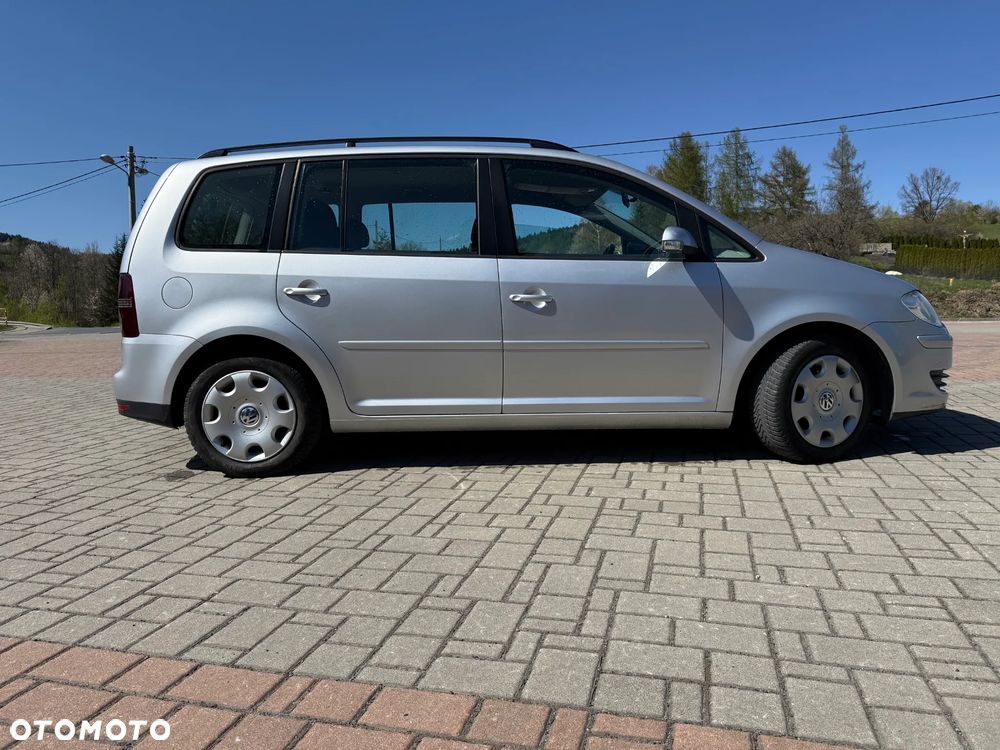 Volkswagen Touran 1.9 TDI DPF Blue Motion Freestyle - 4