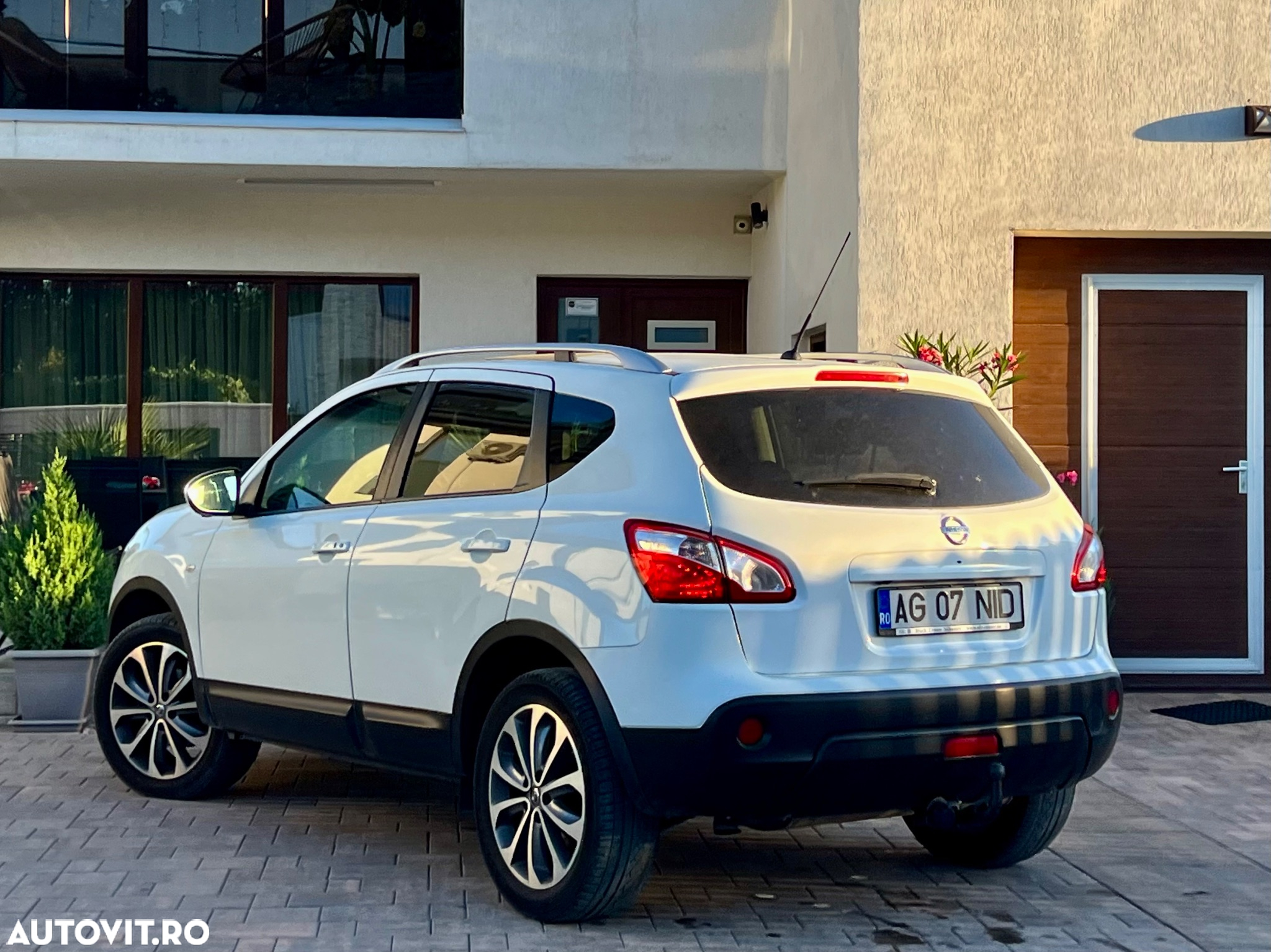 Nissan Qashqai 2.0 DCI 4 x 4 DPF Aut 360 - 5