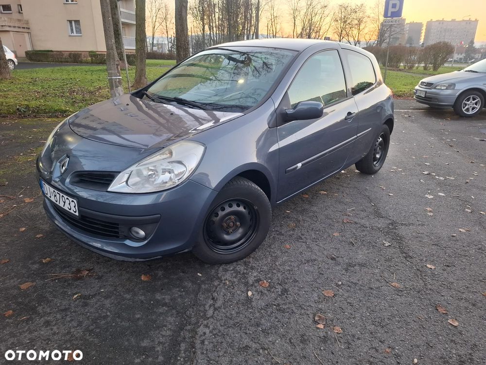 Renault Clio 1.6 16V Expression - 1