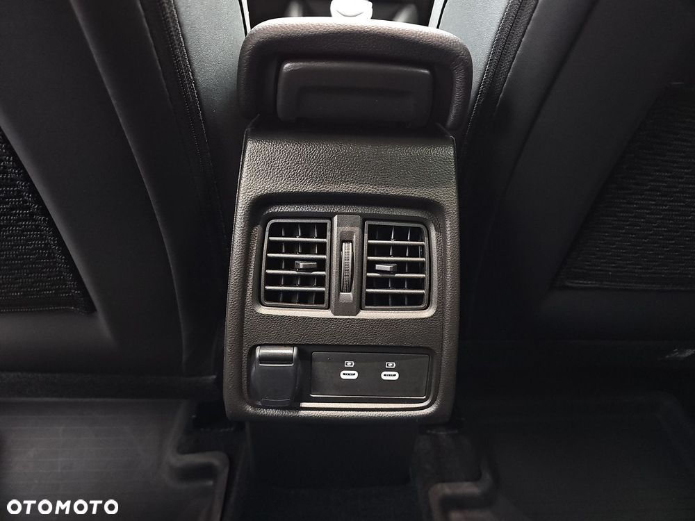 Renault Captur 1.3 TCe mHEV Techno EDC - 31