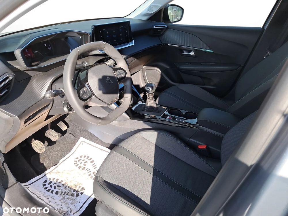 Peugeot 208 1.2 PureTech Allure S&S - 12