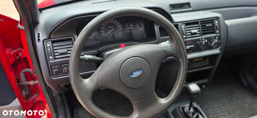 Ford Escort - 17