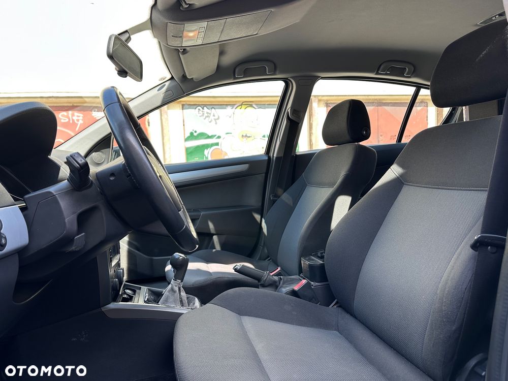 Opel Astra 1.6 Edition - 17