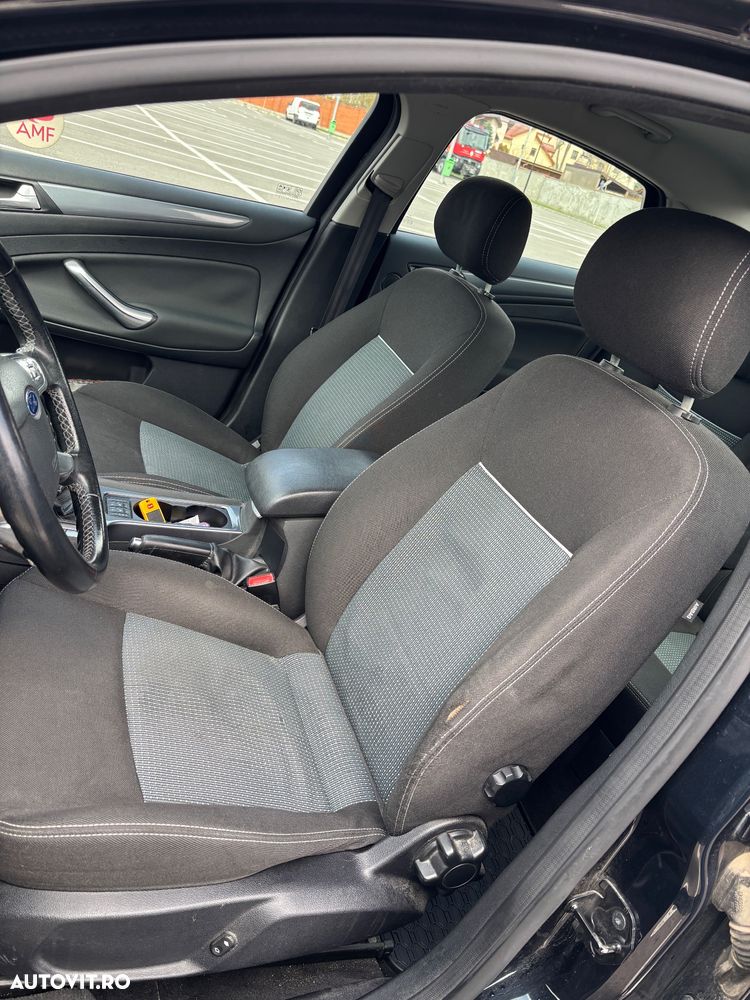 Ford Mondeo 1.6 TDCi ECOnetic - 13