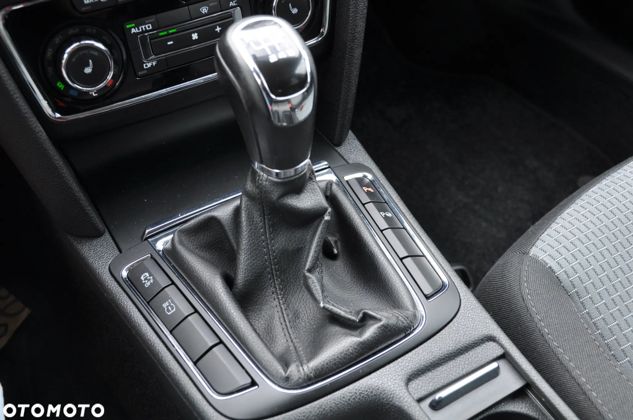 Skoda Superb 2.0 TDI Exclusive - 40