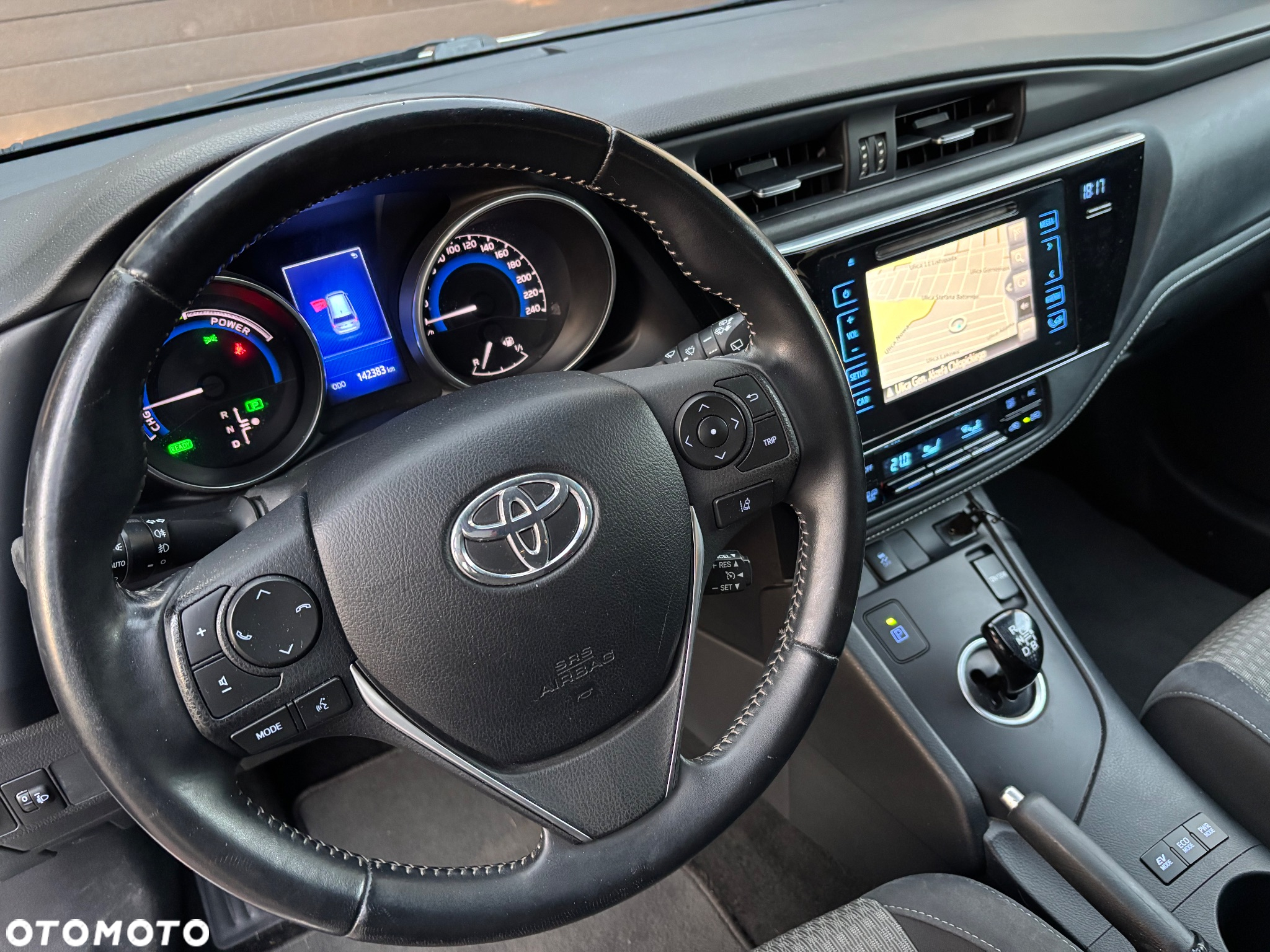 Toyota Auris Hybrid 135 Selection - 16