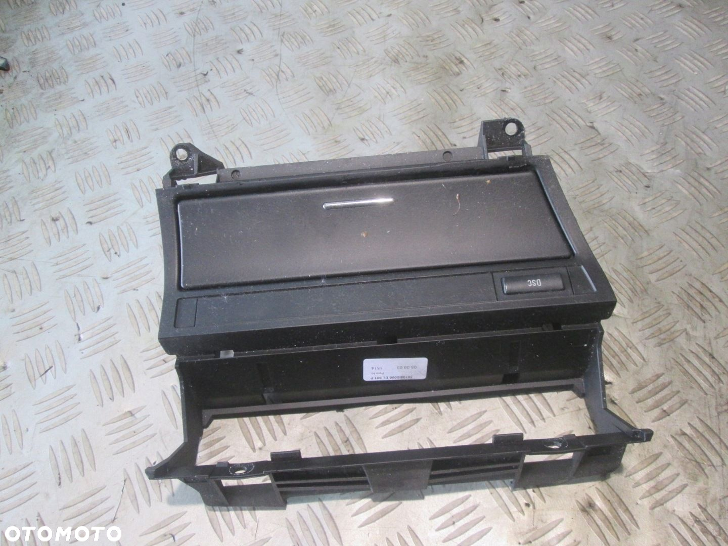 POPIELNICZKA PRZÓD PRZYCISK DSC BMW E46 - 2