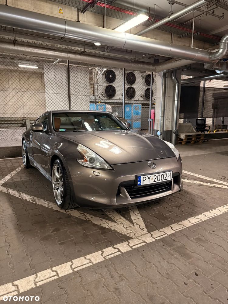 Nissan 370 Z - 7