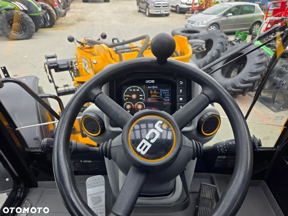 JCB TM 320 S  542. 70 MANITOU - 27