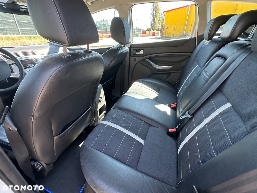 Ford Kuga 2.0 TDCi Titanium - 31