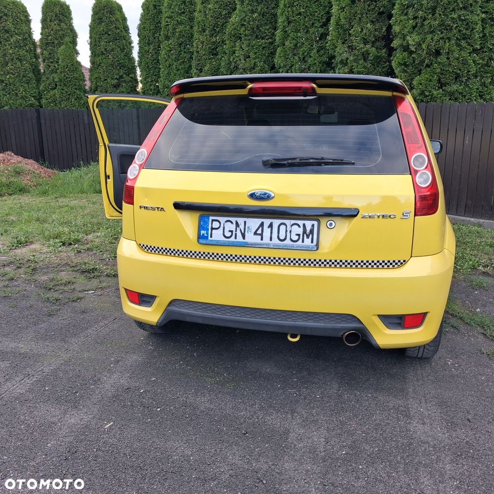 Ford Fiesta - 6
